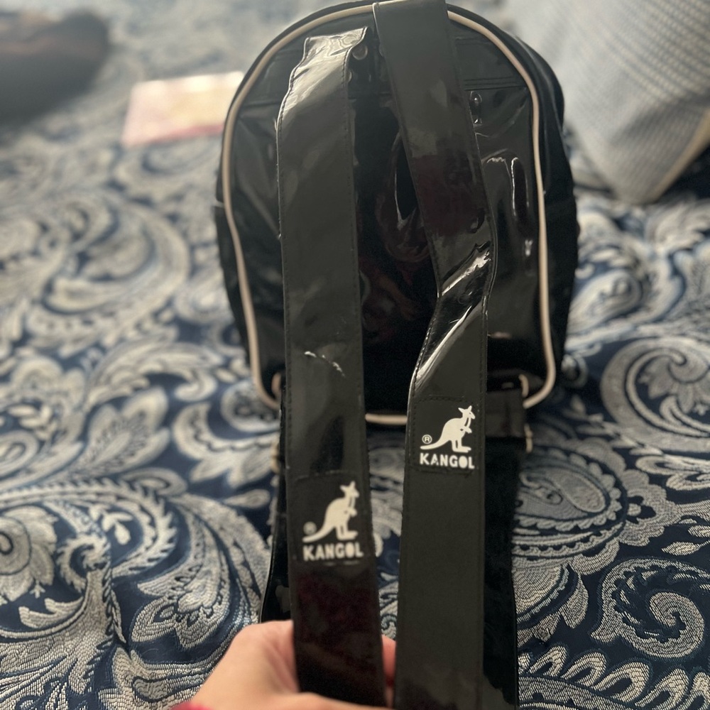Rare vintage Kangol black patent leather 90’s backpack. Very good condition - Picture 4 of 4